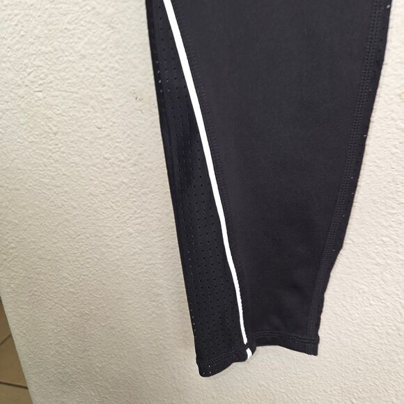 Fabletics Stride 9 Motion365+ High-Waisted Black Legging Size MEDIUM - Picture 9 of 10